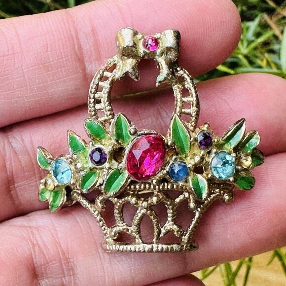 Vintage Flower Basket Brooch Multicolor Rhinestones Gold Tone Fashion Jewelry‎ - Picture 1 of 7